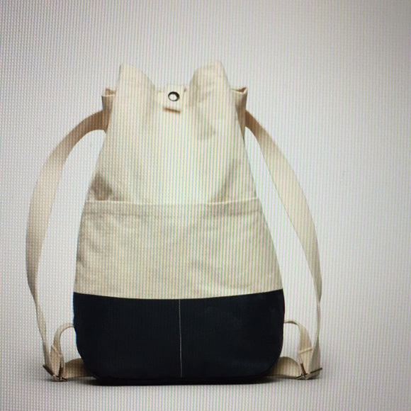 Everlane Handbags - ISO Everlane beach canvas backpack